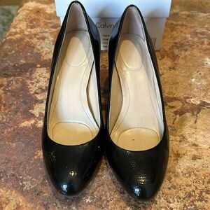 Calvin Klein Renni New Patent Lizard Black Heels Size 6